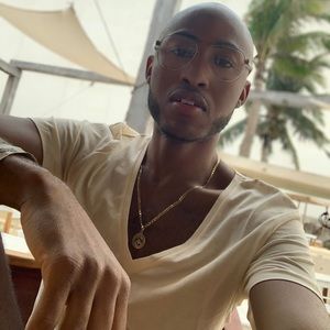 Meet your Posher, Louis c